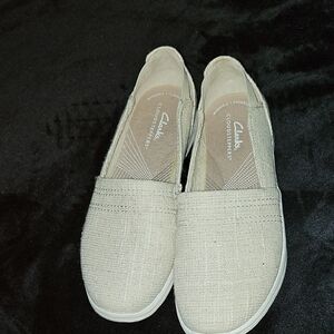 Clarks Light Beige Cloudsteppers Slip-On Loafers